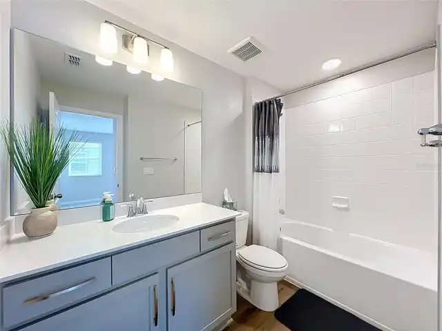 Listing Photo 18