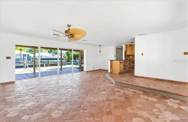 Listing Photo 28