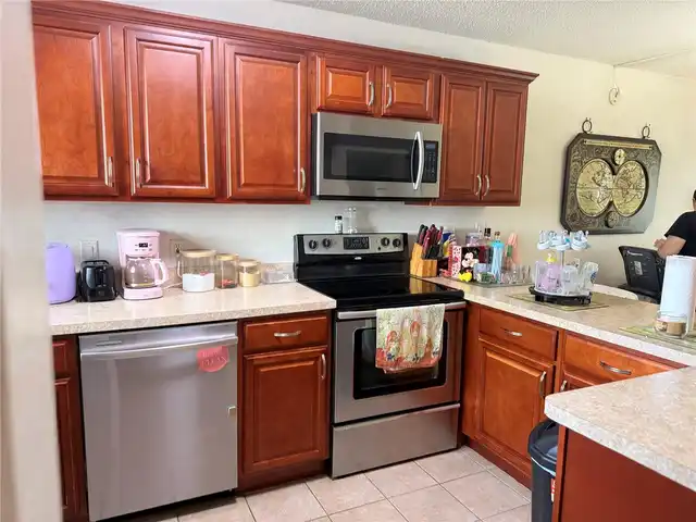 Listing Photo 10