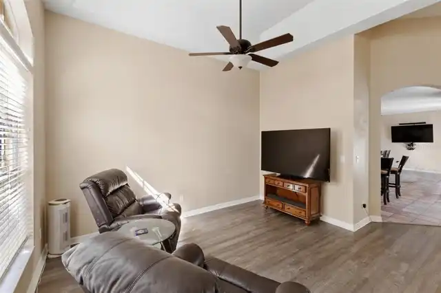 Listing Photo 7