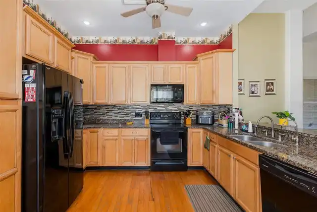 Listing Photo 13