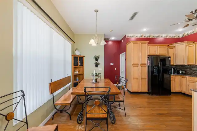 Listing Photo 15