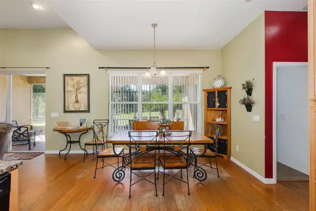 Listing Photo 17