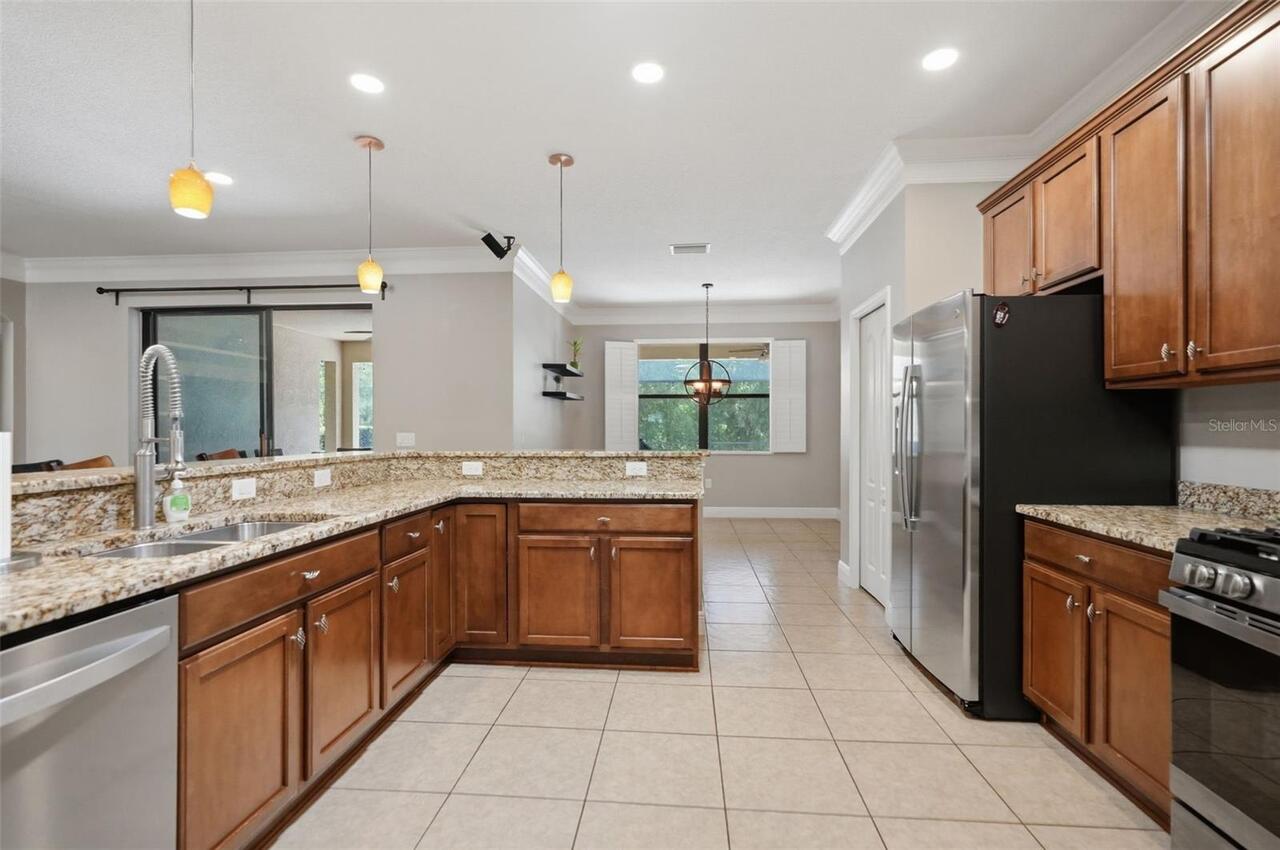 Listing Photo 11