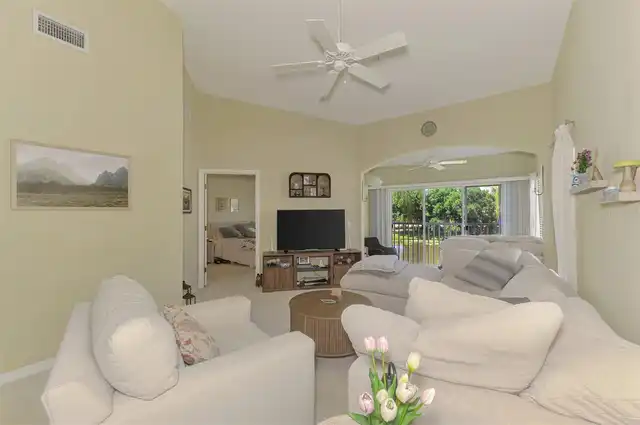 Listing Photo 22