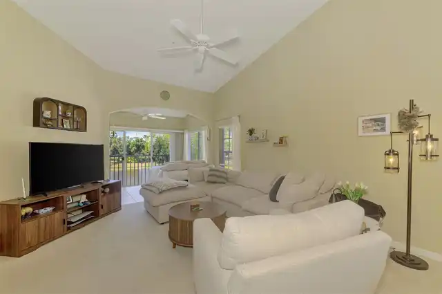 Listing Photo 23