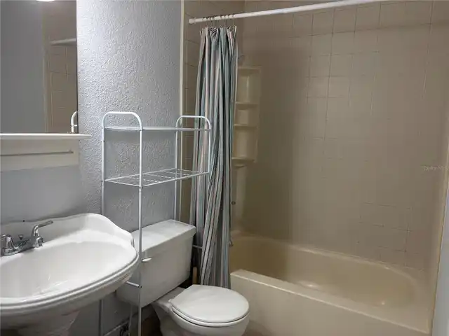 Listing Photo 16