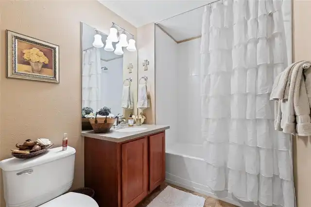 Listing Photo 17