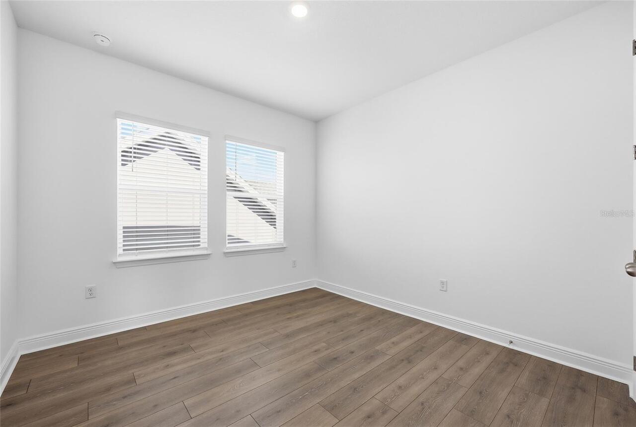 Listing Photo 33