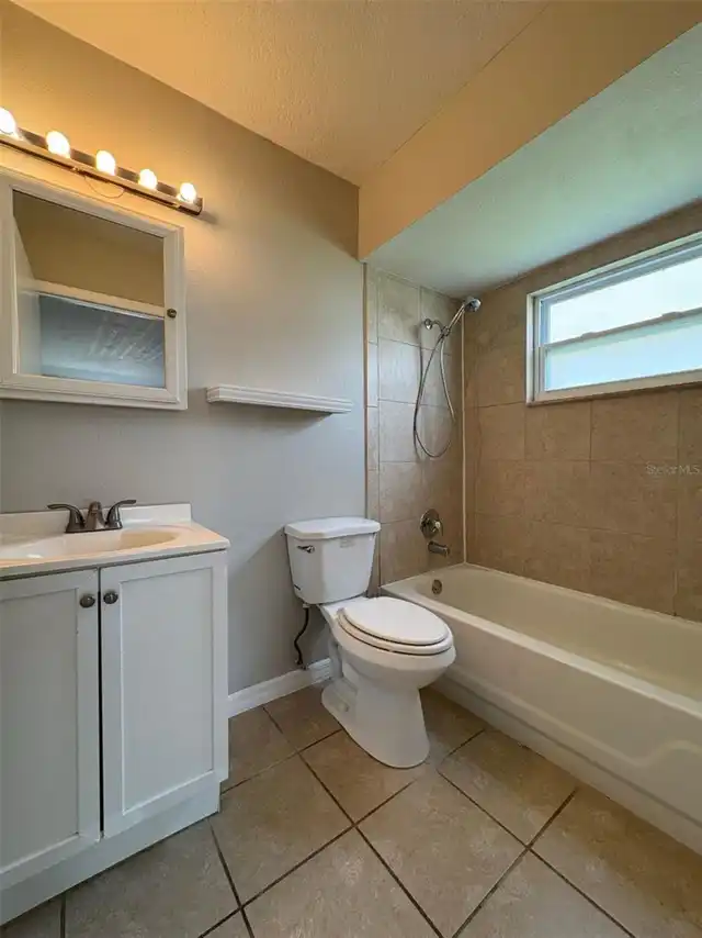 Listing Photo 14