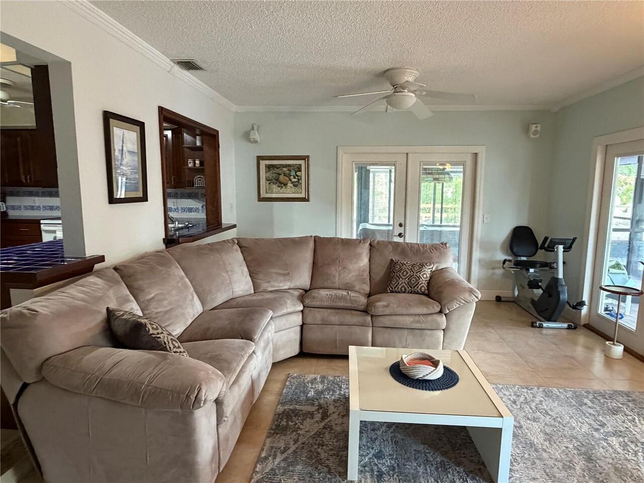 Listing Photo 14