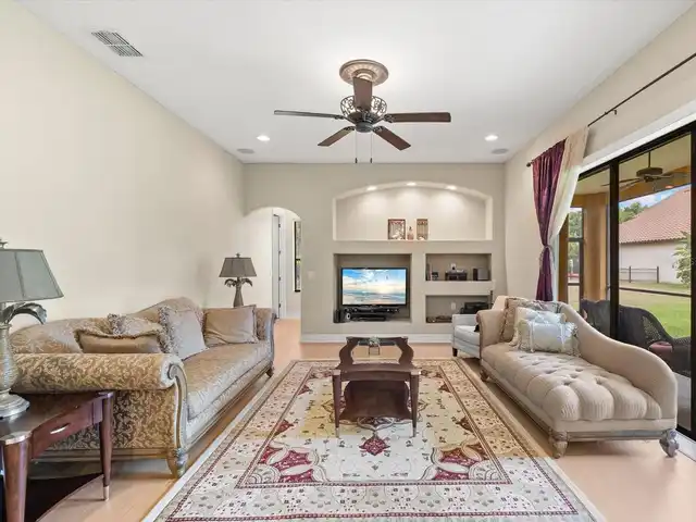 Listing Photo 16