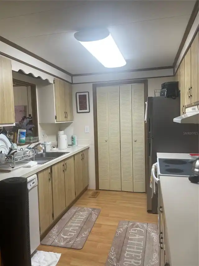 Listing Photo 7