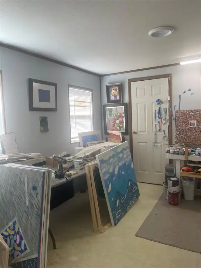 Listing Photo 10