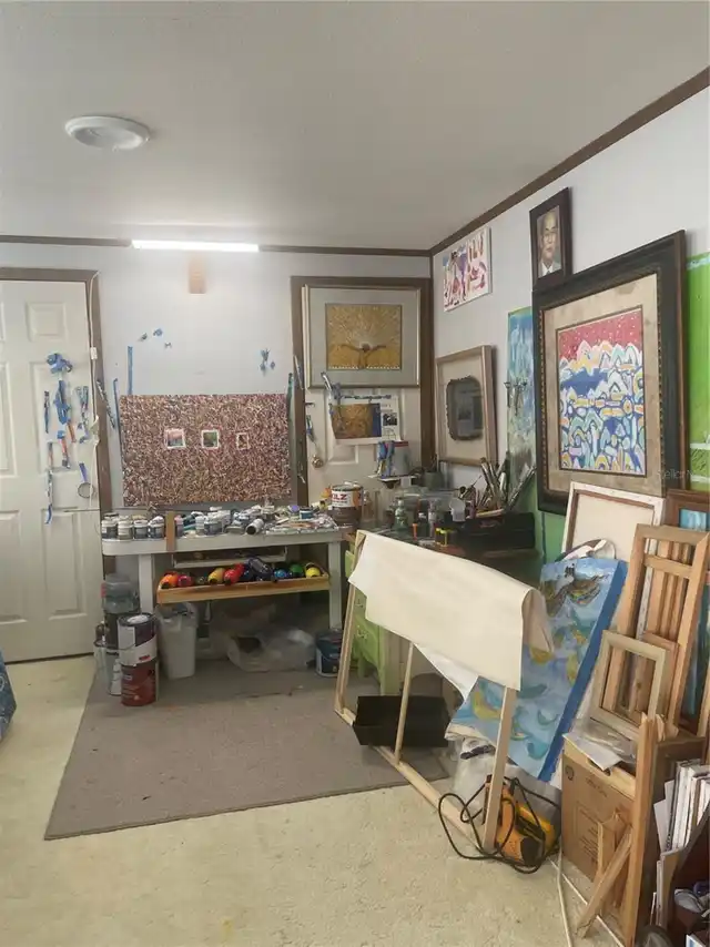 Listing Photo 11