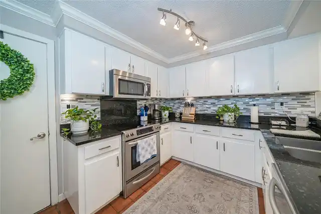 Listing Photo 33