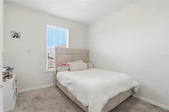Listing Photo 14