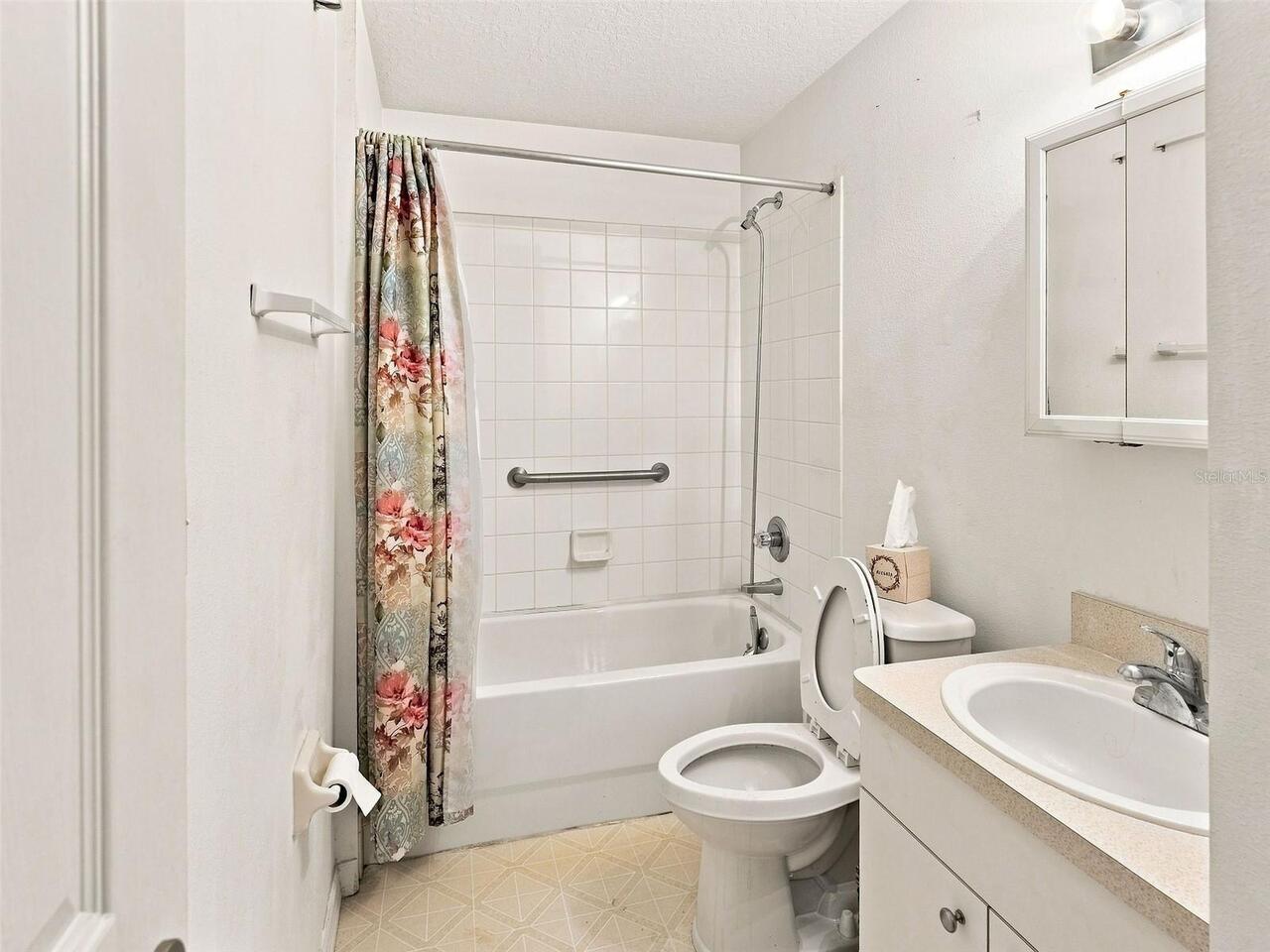 Listing Photo 18