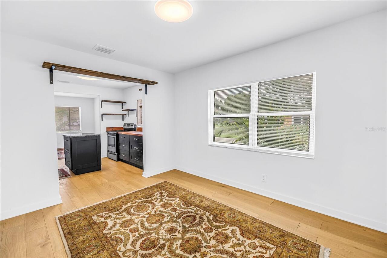 Listing Photo 14