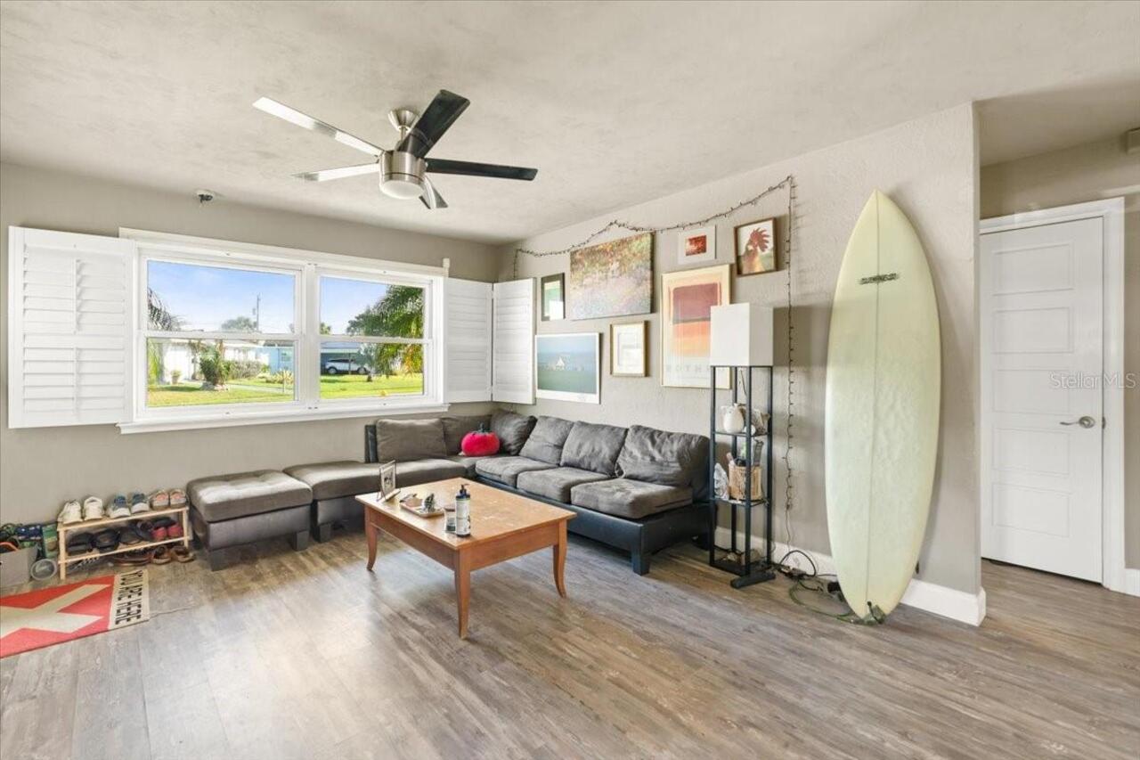 Listing Photo 11