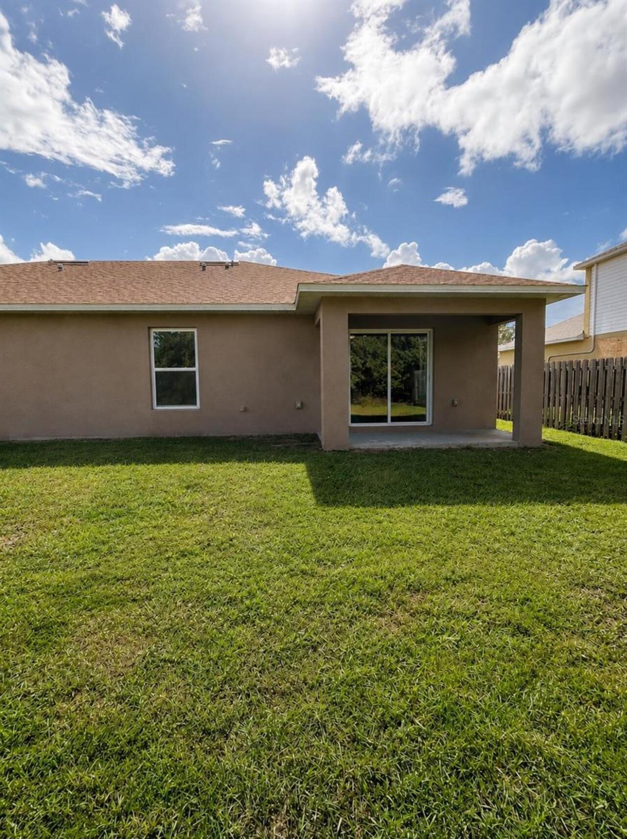 Listing Photo 12