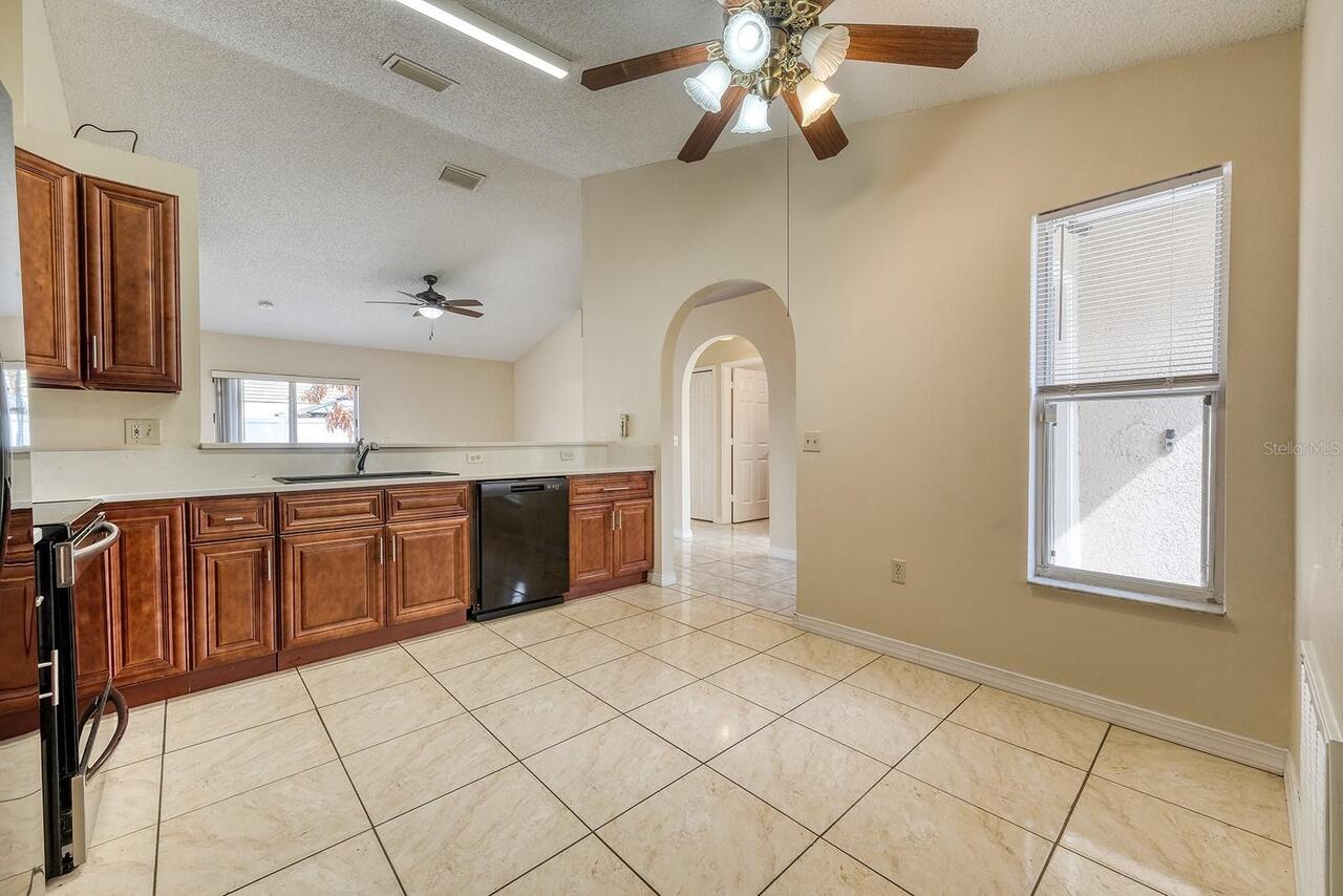 Listing Photo 8