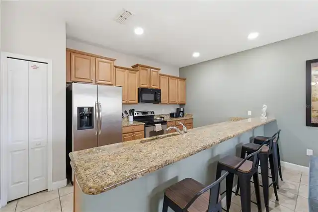 Listing Photo 10