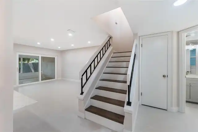 Listing Photo 11
