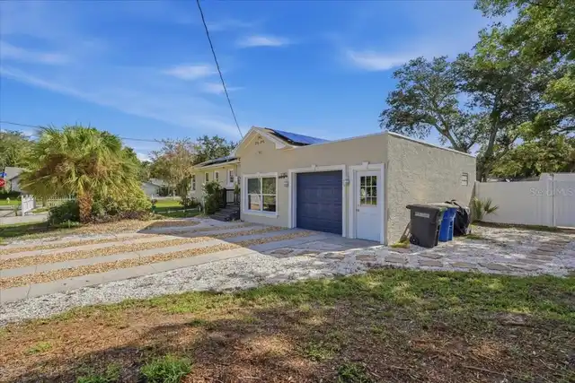 Listing Photo 8