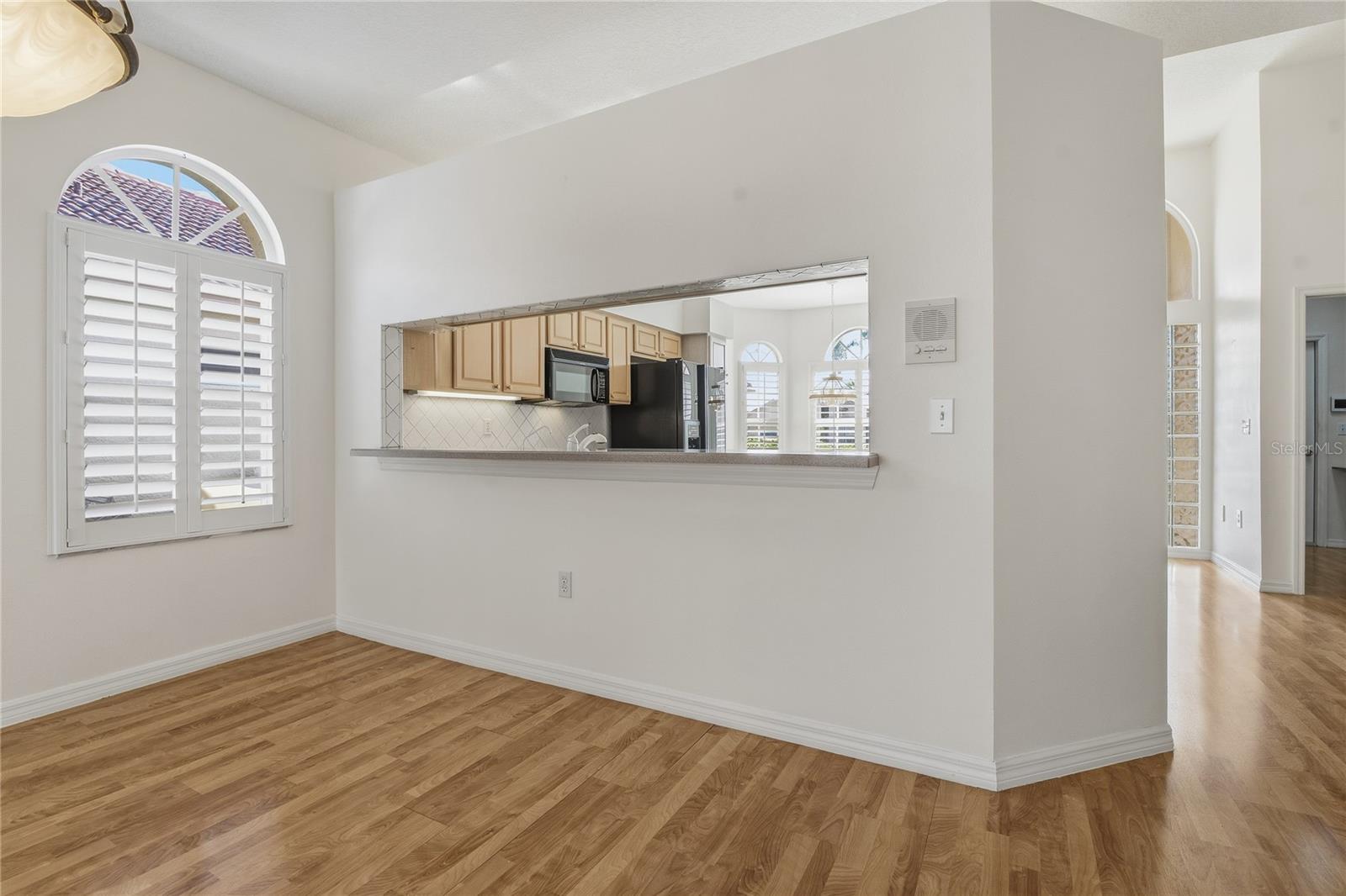 Listing Photo 11