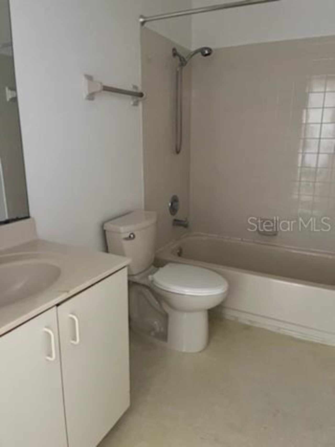 Listing Photo 9