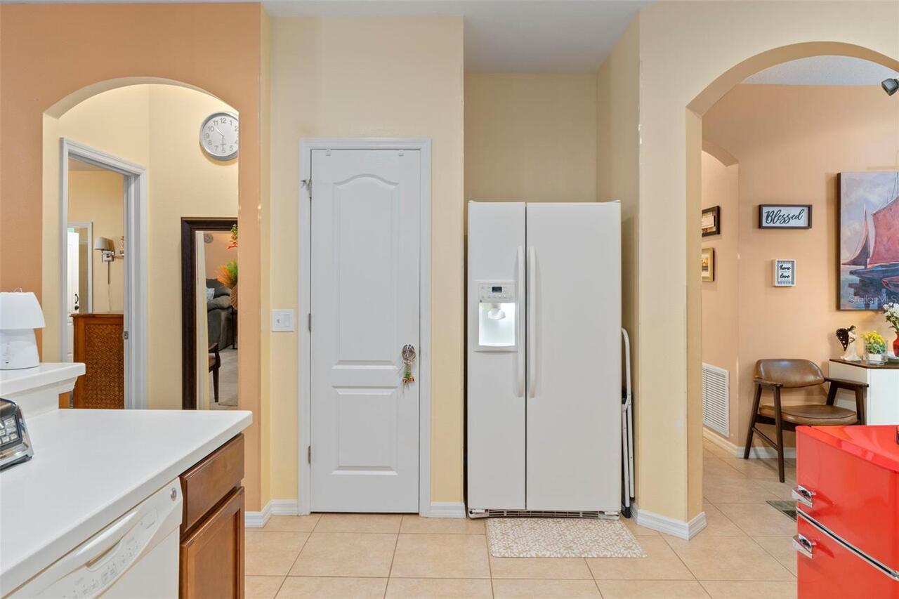 Listing Photo 12