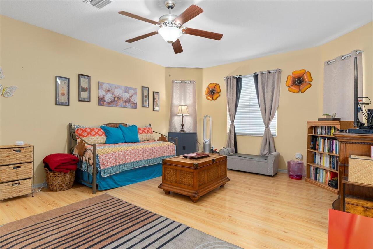 Listing Photo 17