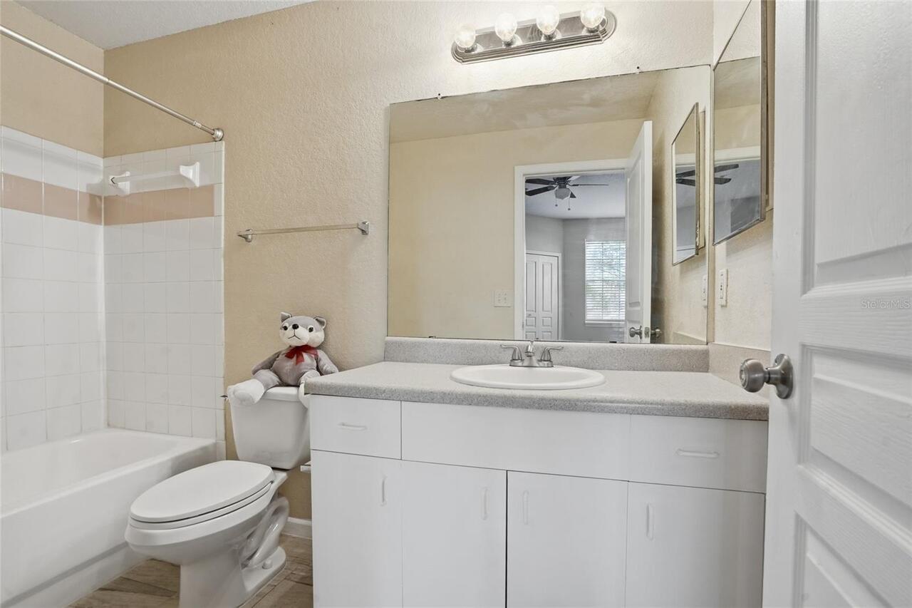 Listing Photo 17