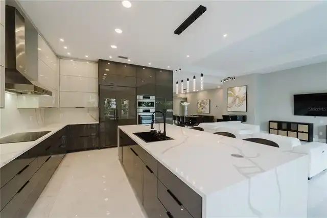 Listing Photo 16