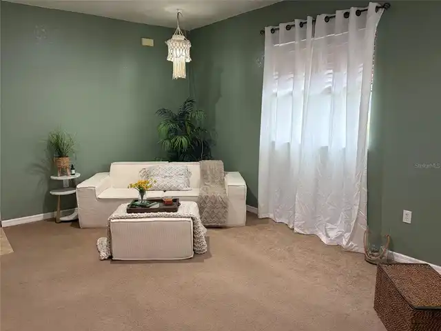 Listing Photo 8
