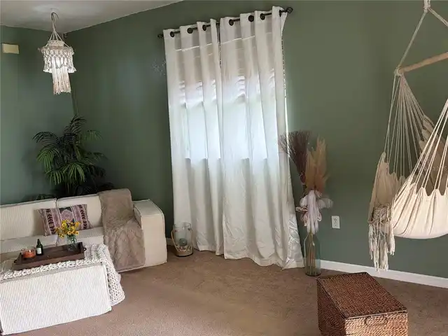 Listing Photo 11