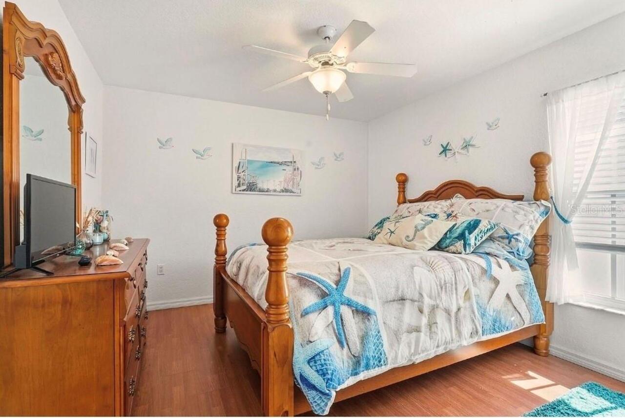 Listing Photo 6