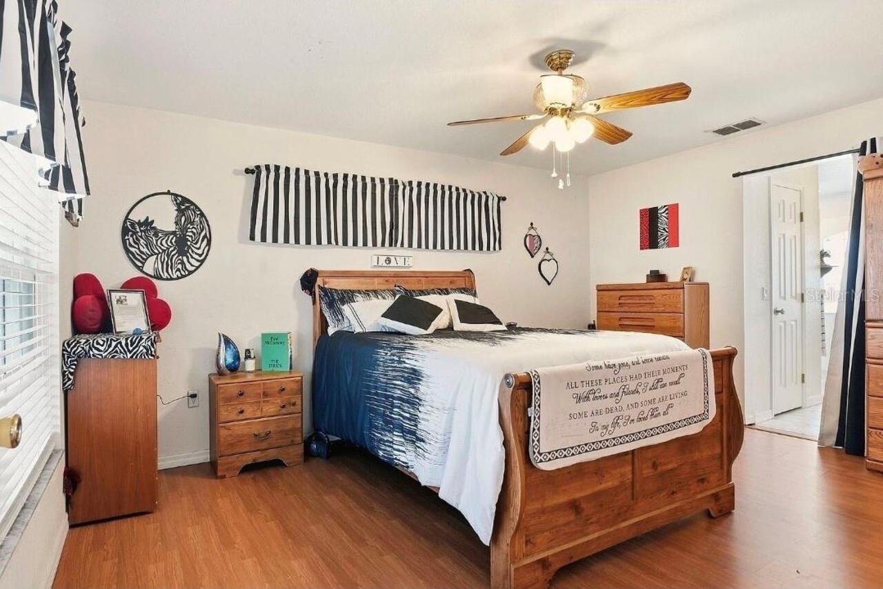 Listing Photo 9