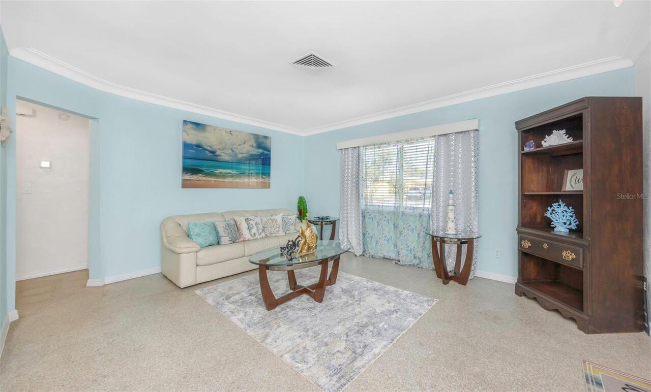 Listing Photo 9
