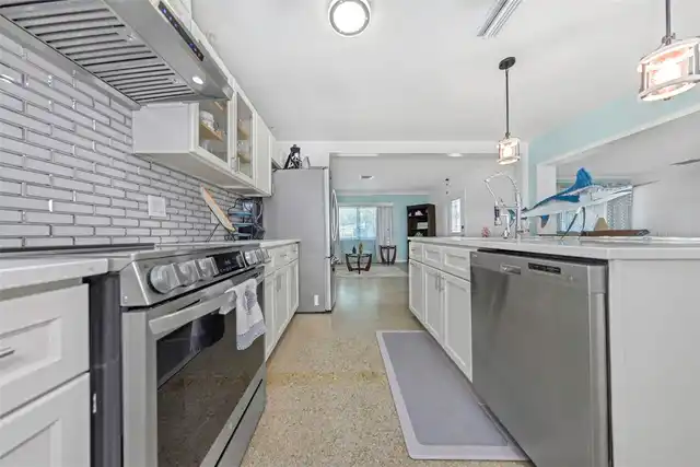 Listing Photo 16