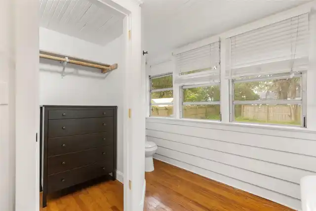 Listing Photo 15