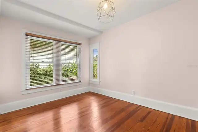 Listing Photo 16