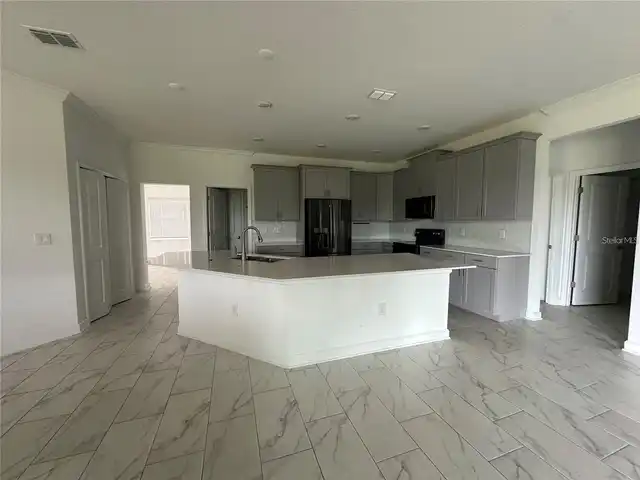 Listing Photo 14