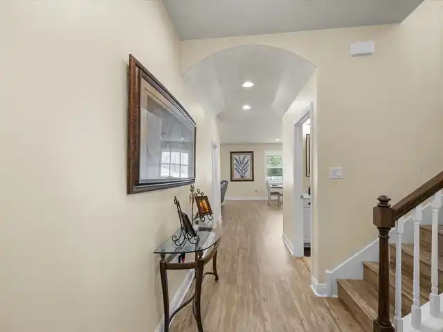 Listing Photo 29