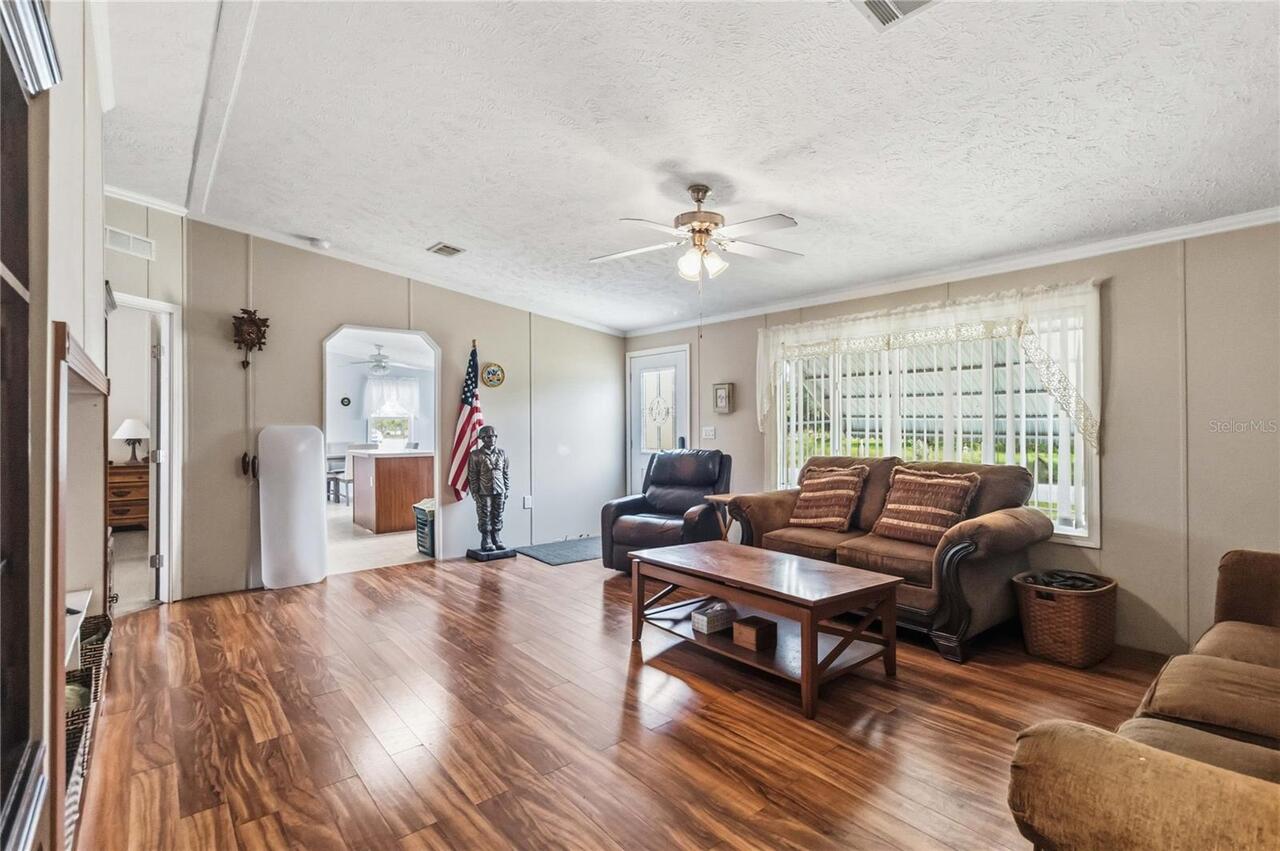 Listing Photo 11
