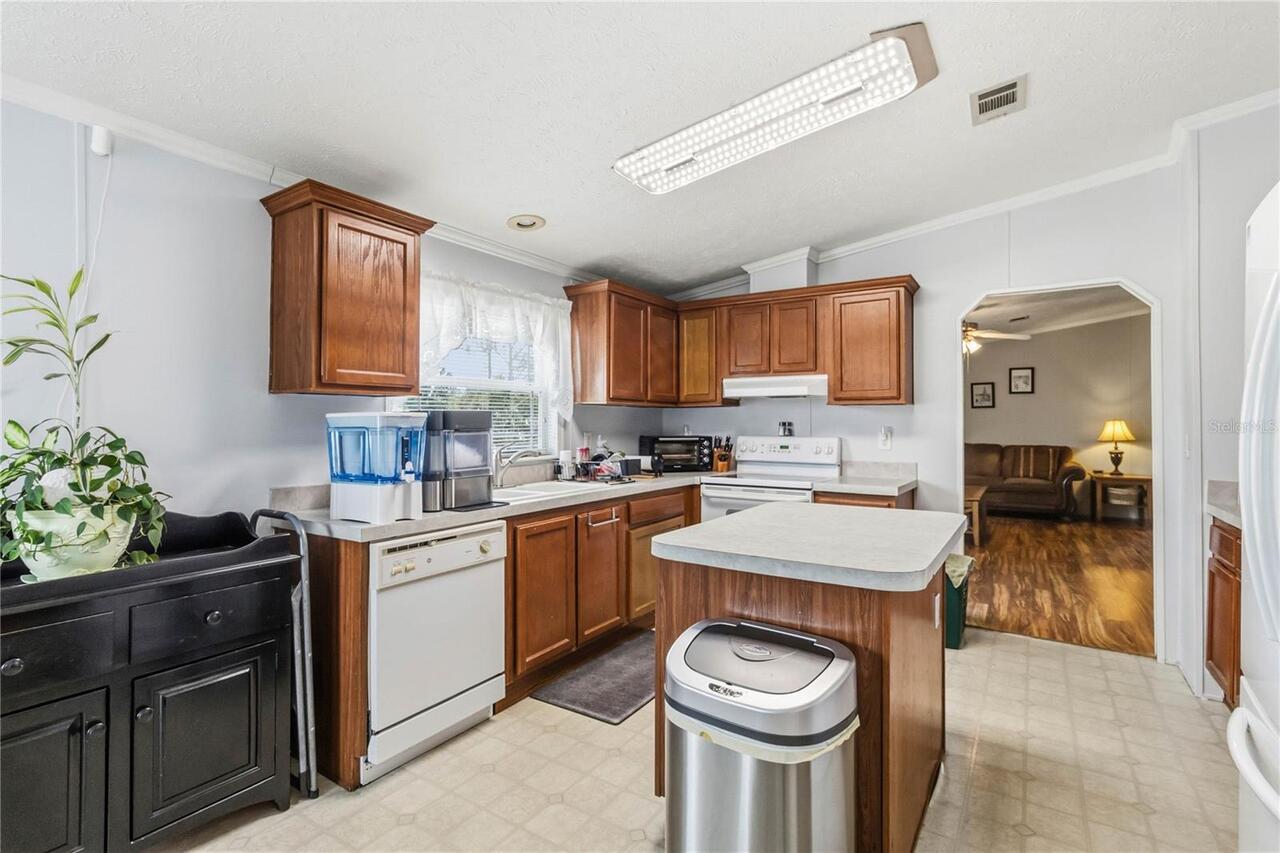 Listing Photo 15