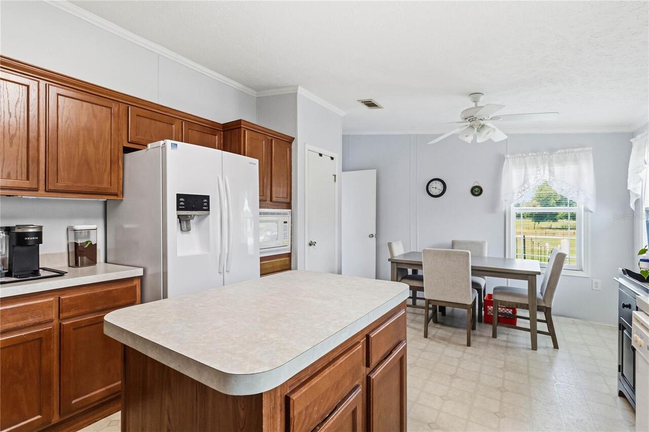 Listing Photo 17