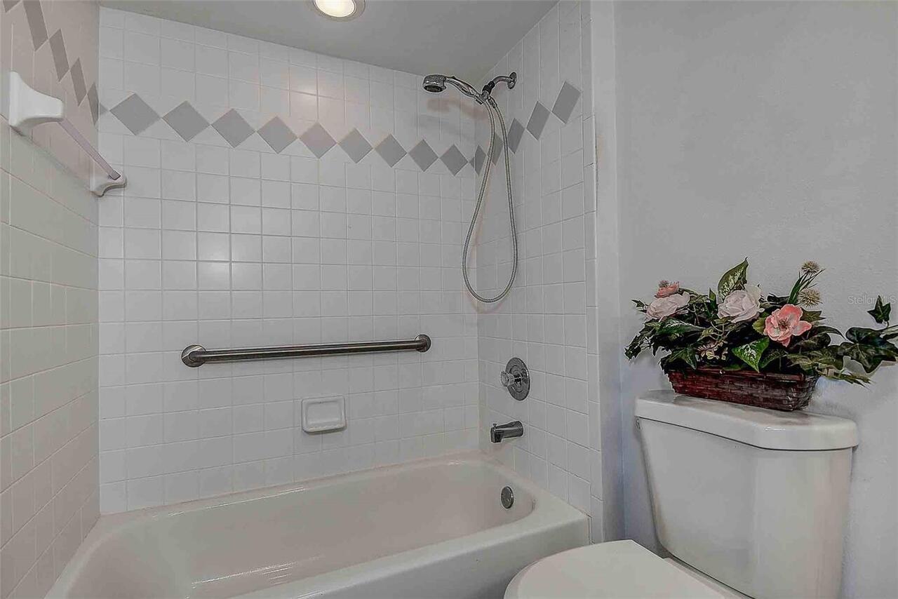 Listing Photo 22