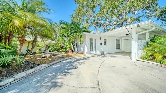 Listing Photo 7